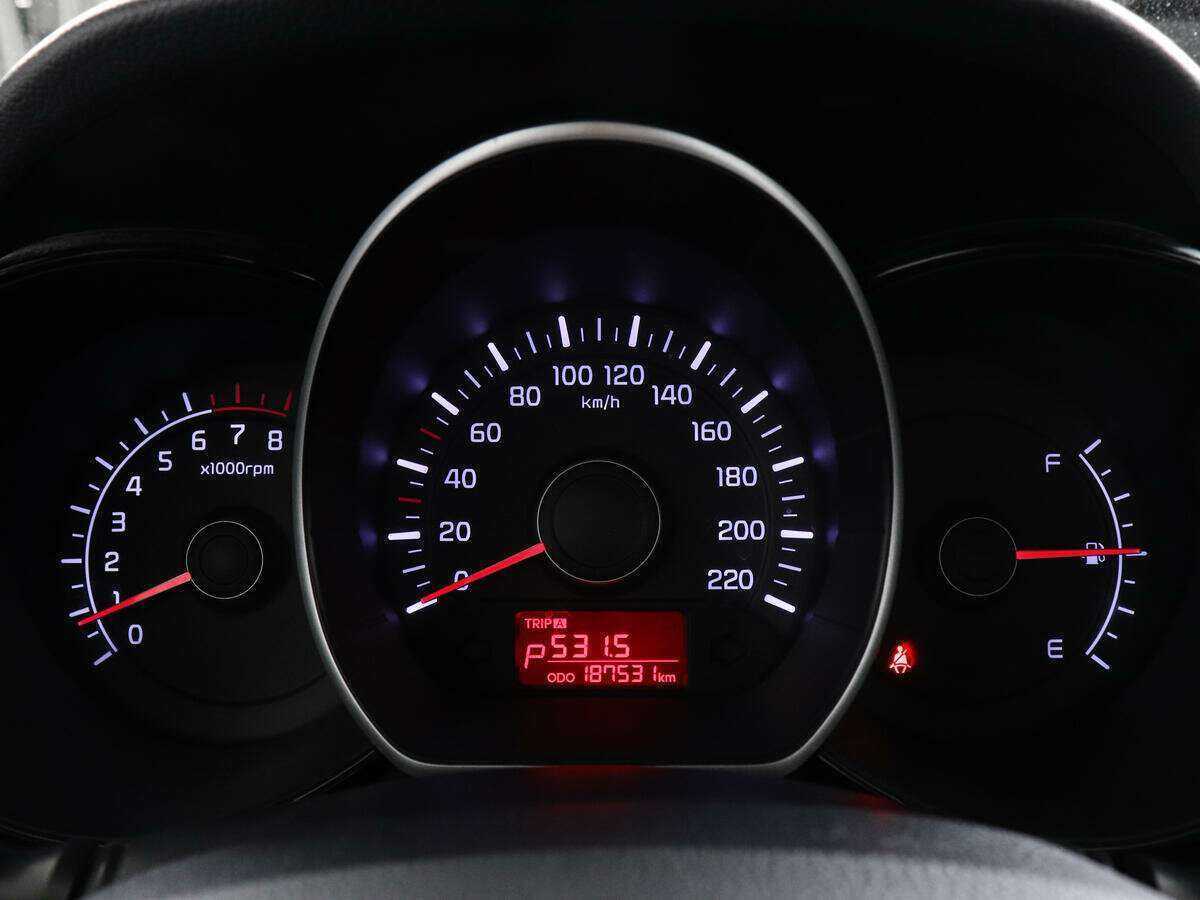 Kia Rio с пробегом — 2014 год. Фото: #10