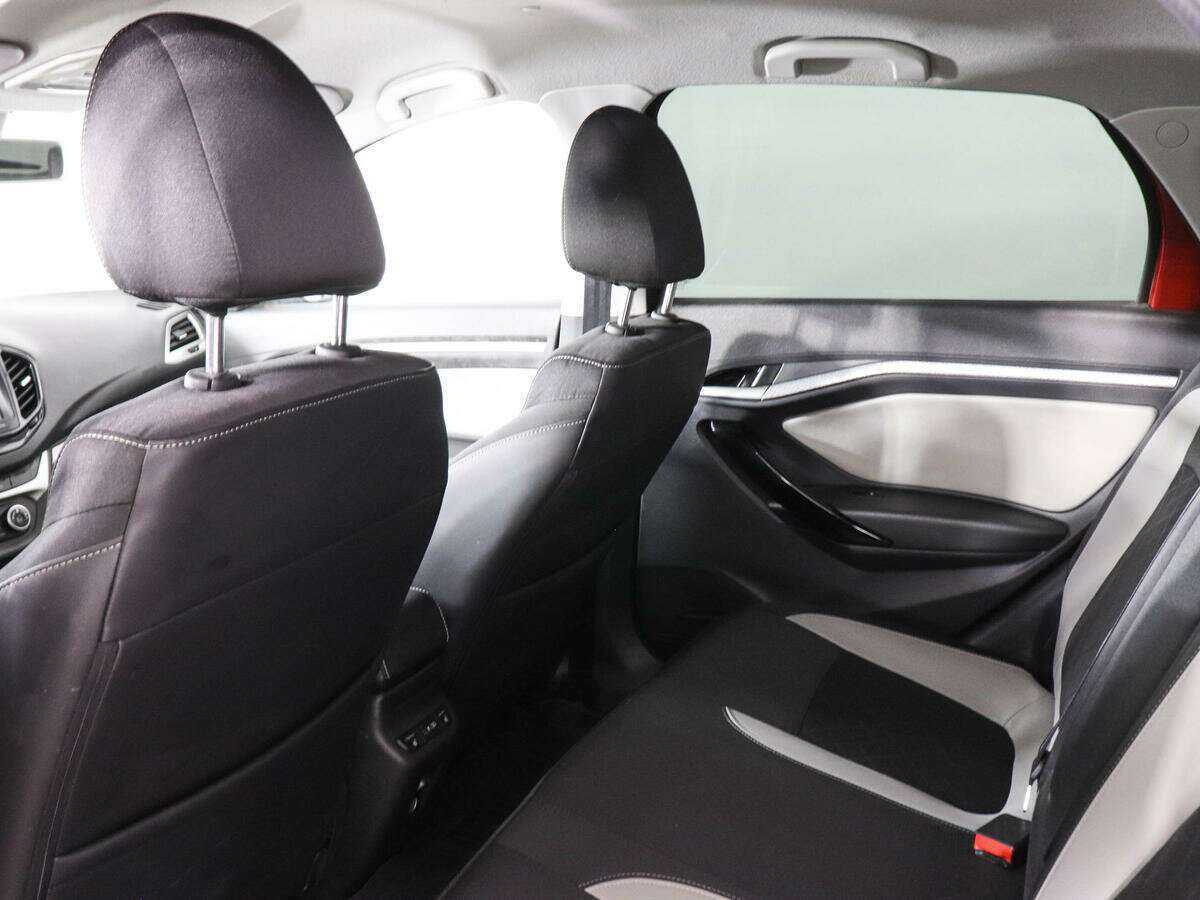 Lada (ВАЗ) Vesta с пробегом — 2021 год. Фото: #10