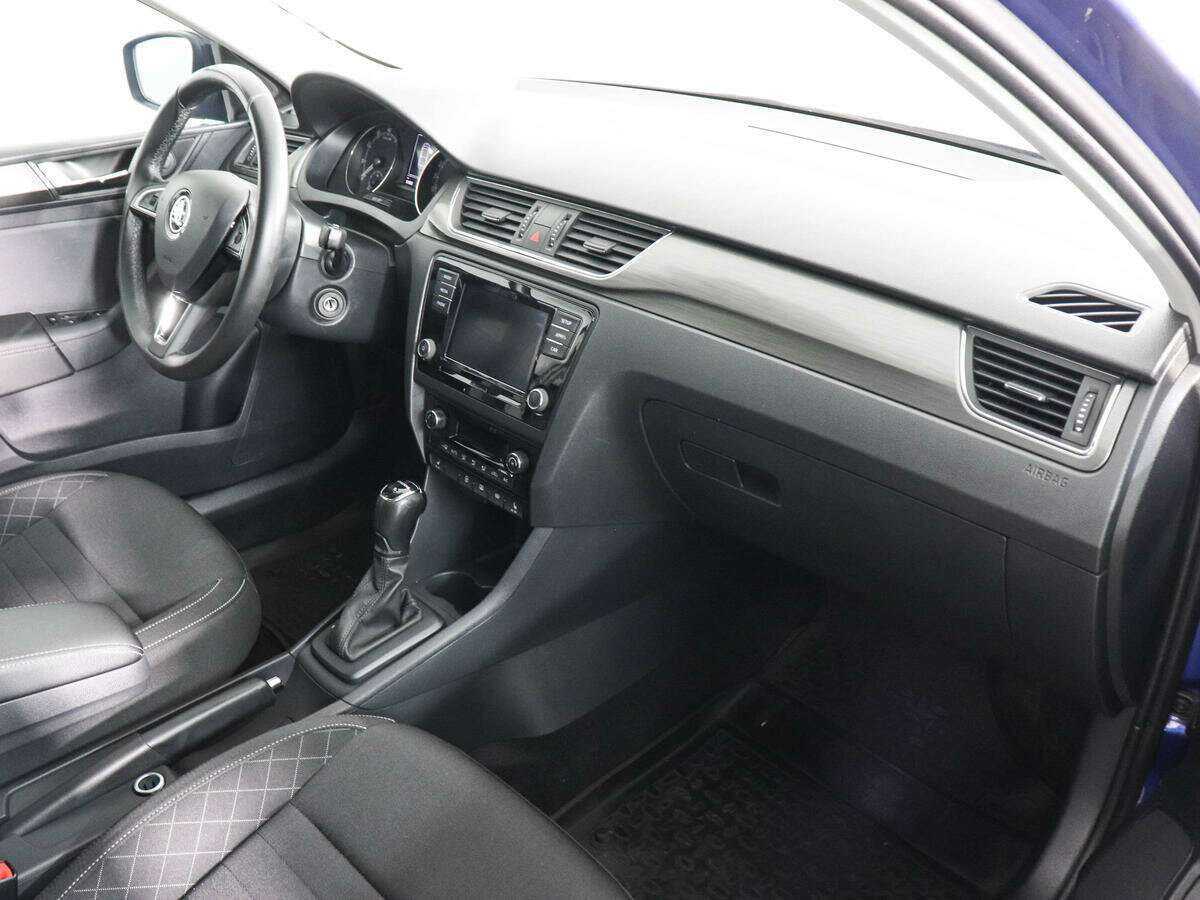 Skoda Rapid с пробегом — 2018 год. Фото: #9