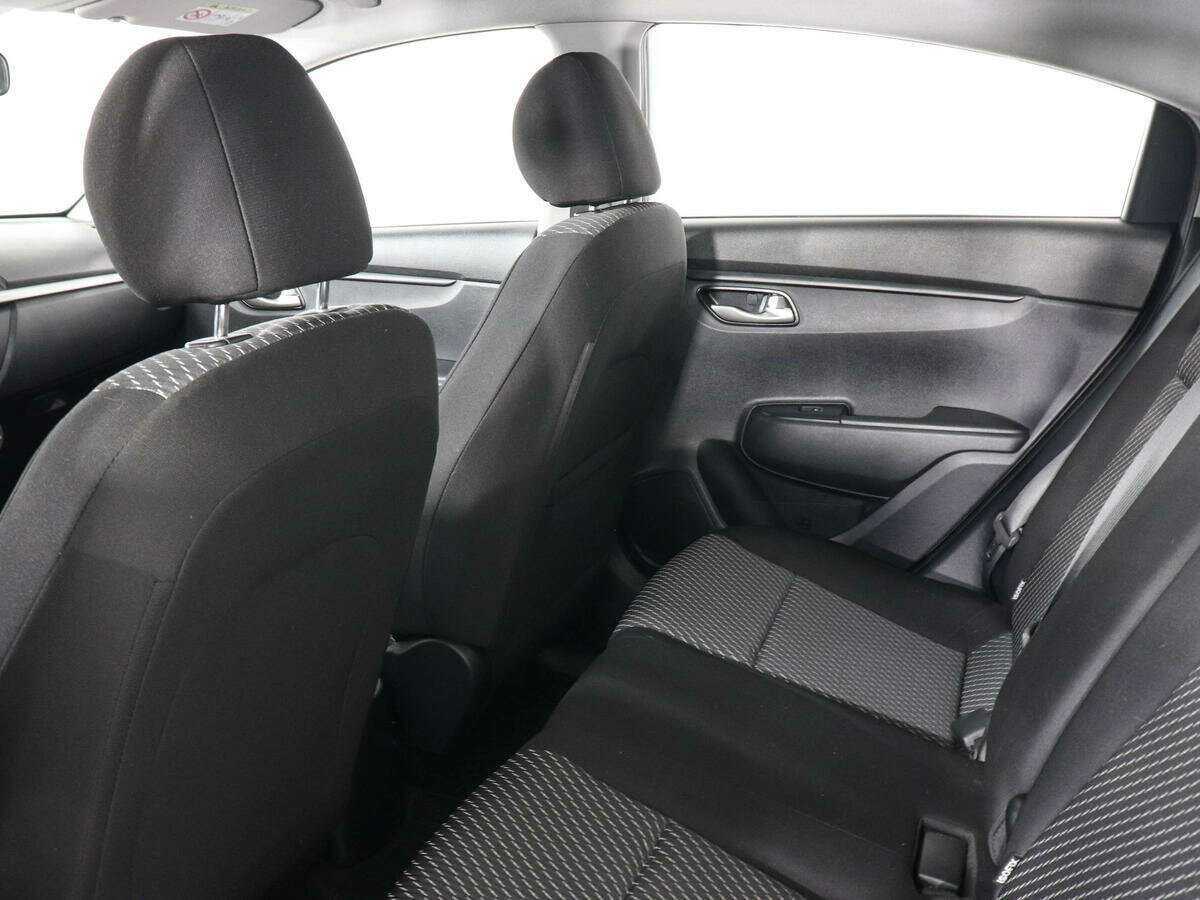 Kia Rio с пробегом — 2019 год. Фото: #11
