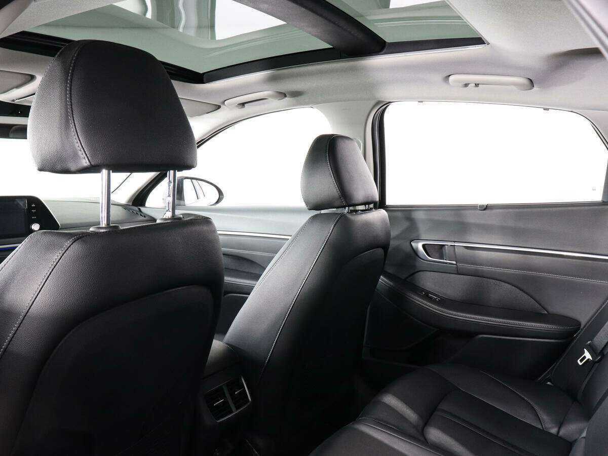 Hyundai Sonata с пробегом — 2023 год. Фото: #11