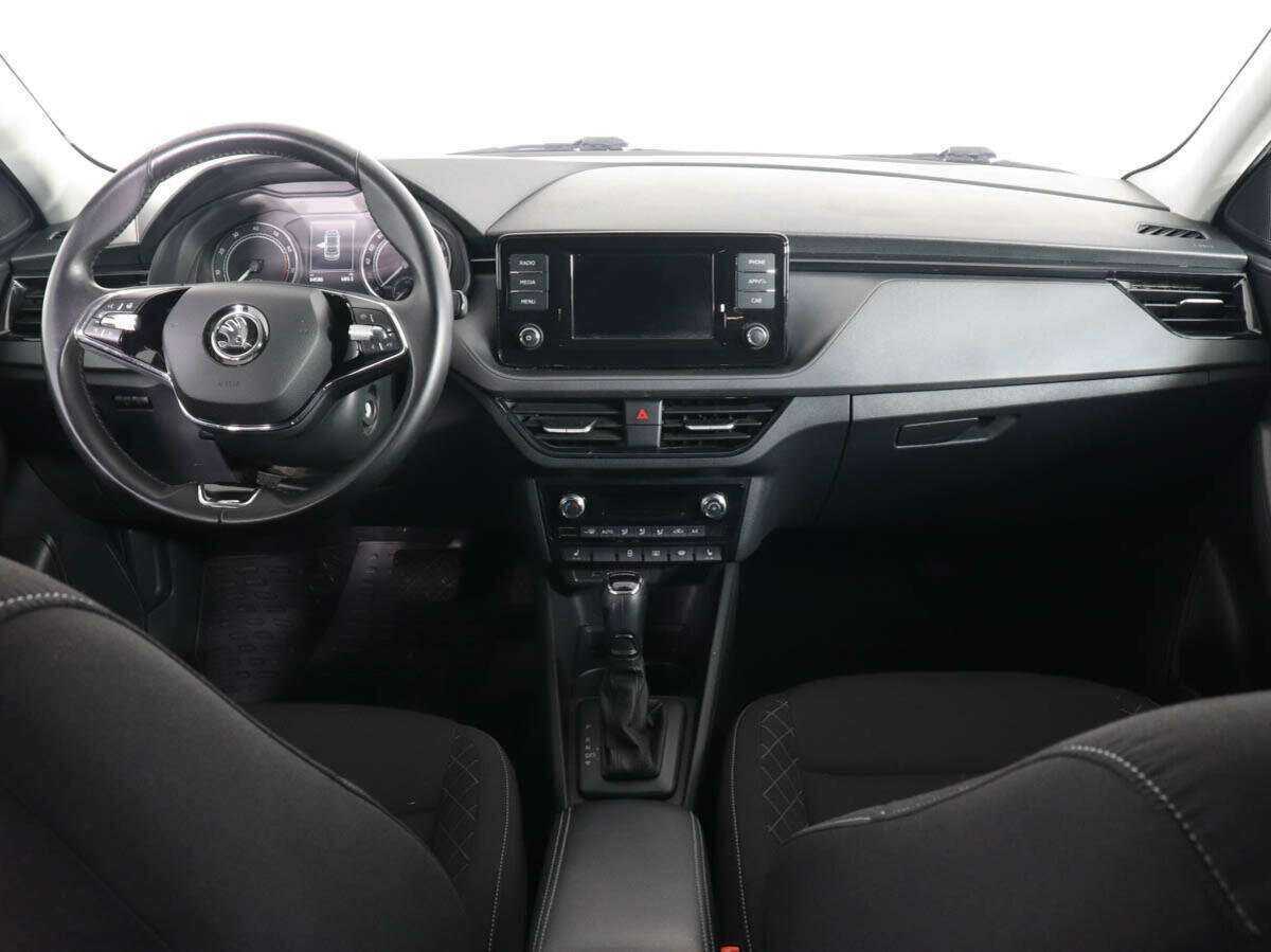 Skoda Rapid с пробегом — 2021 год. Фото: #10