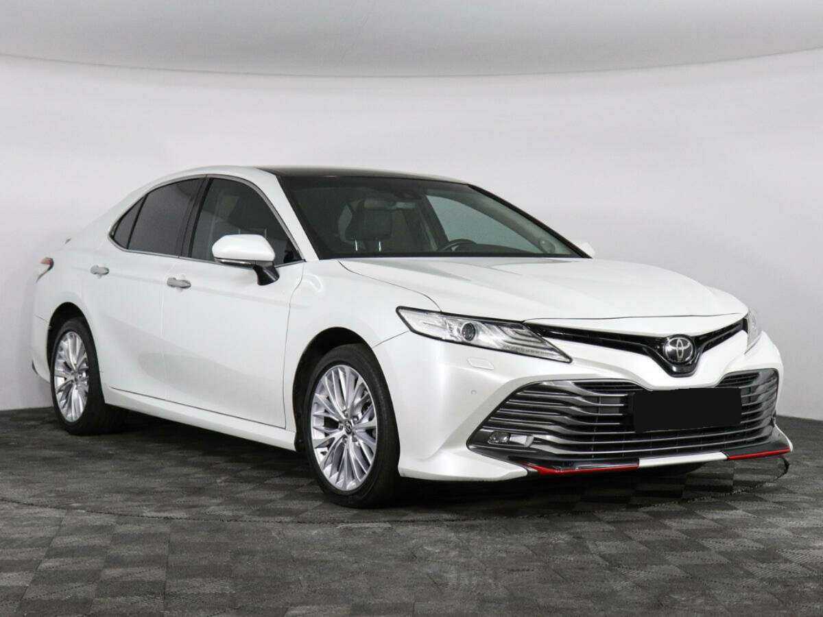 Toyota Camry с пробегом — 2019 год. Фото: #2