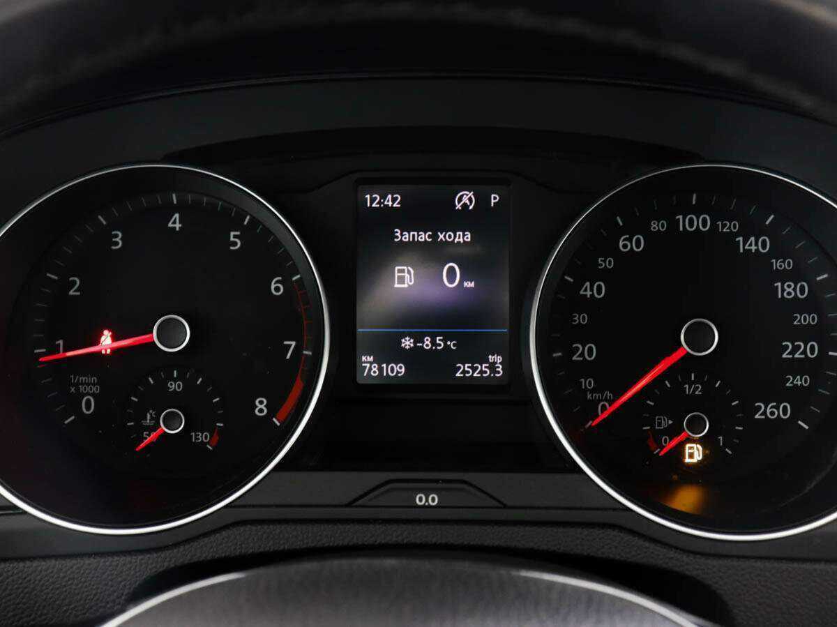 Volkswagen Passat с пробегом — 2016 год. Фото: #11