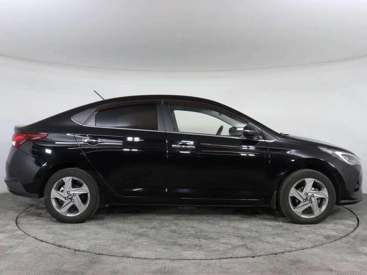 Hyundai Solaris с пробегом — 2021 год. Фото: #3