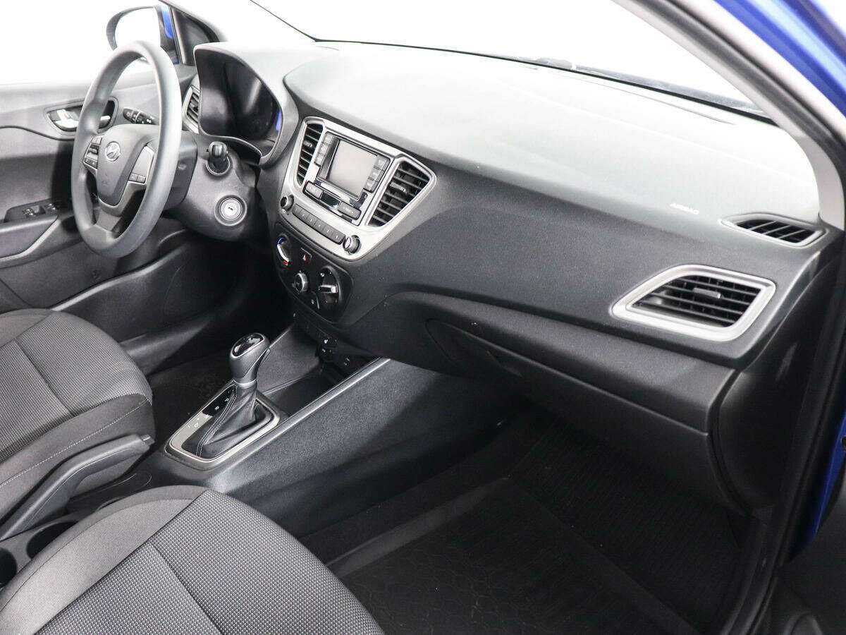 Hyundai Solaris с пробегом — 2021 год. Фото: #9