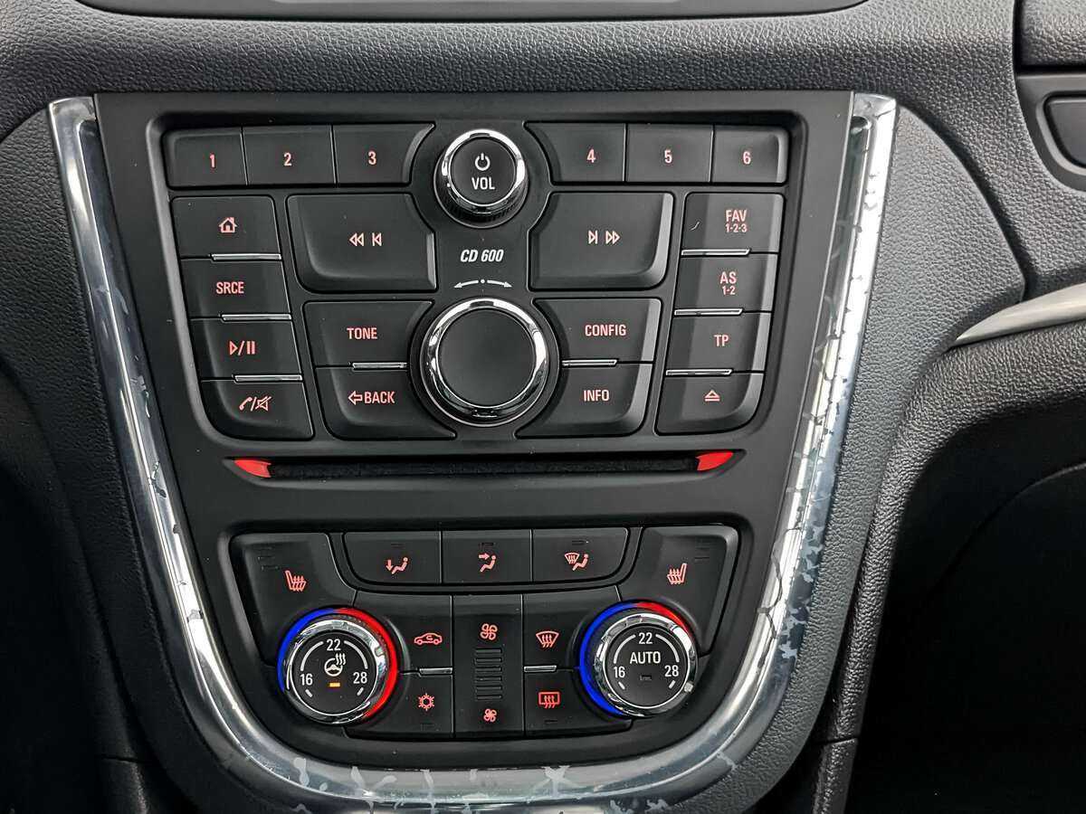 Opel Mokka с пробегом — 2014 год. Фото: #11