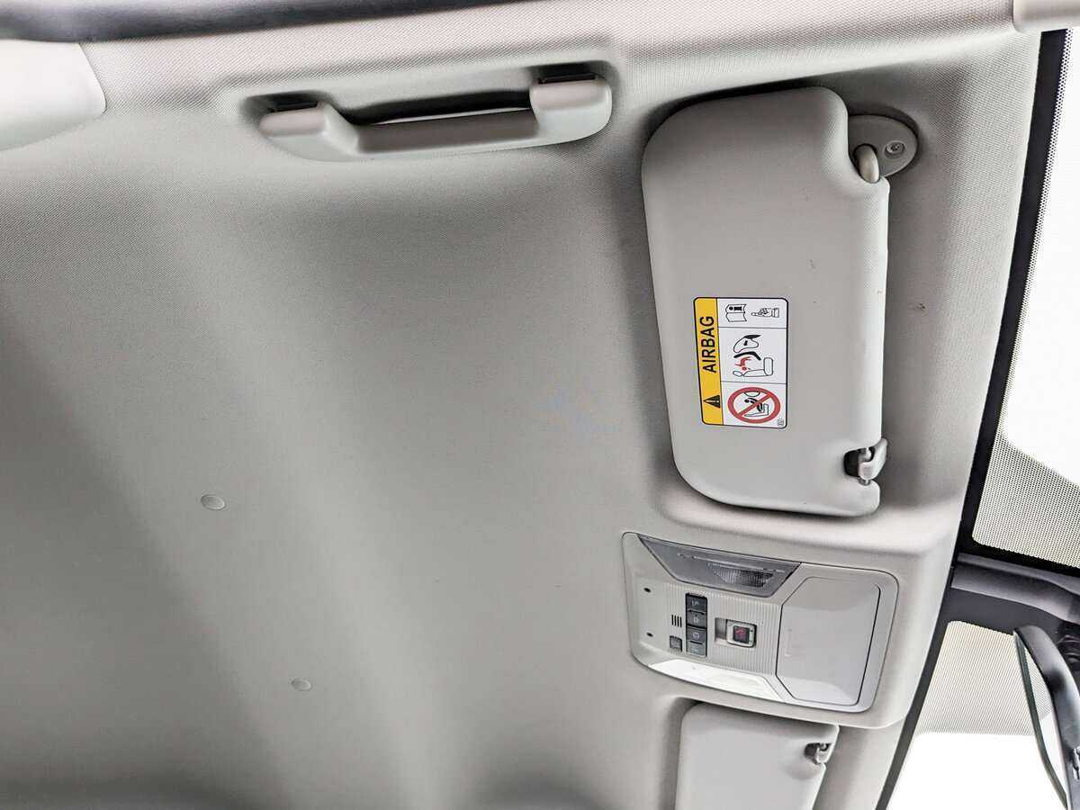 Toyota RAV4 с пробегом — 2020 год. Фото: #17