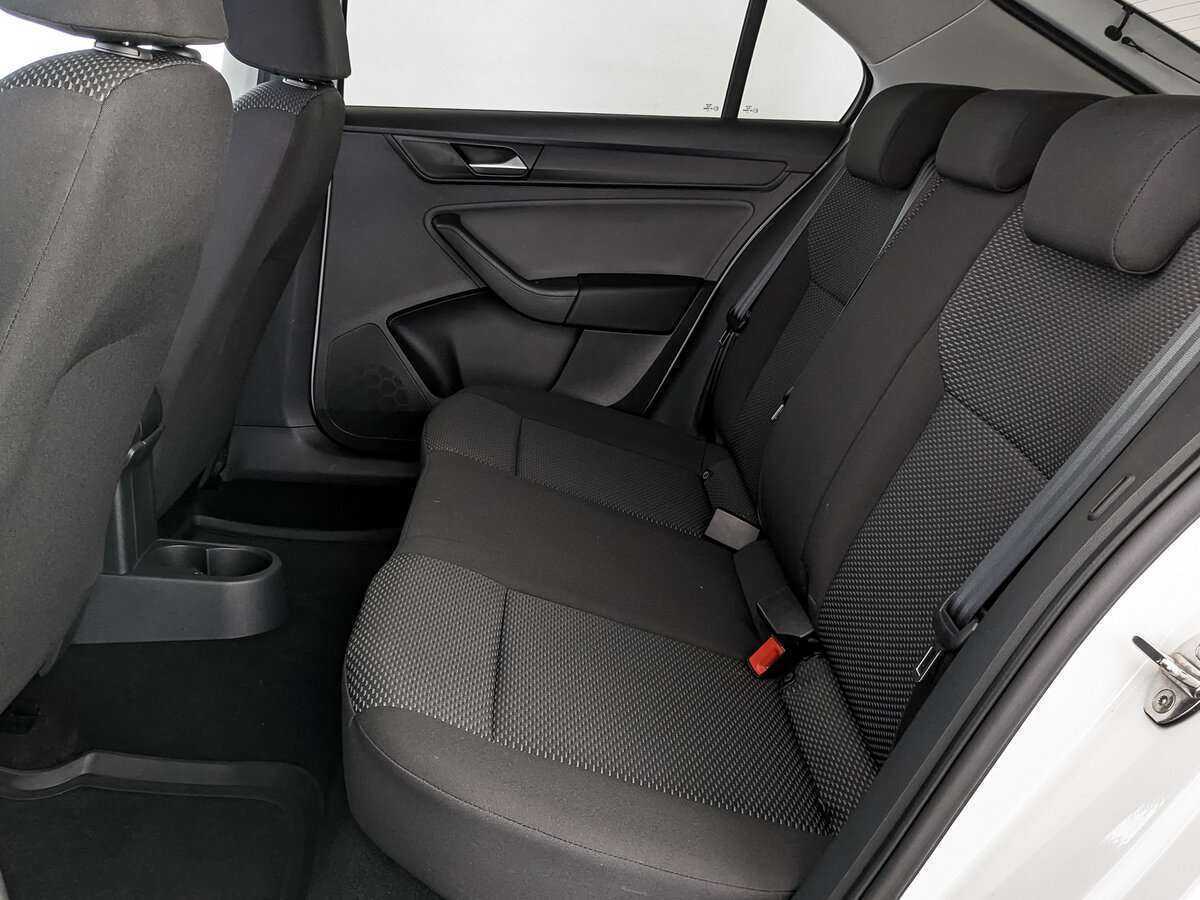 Volkswagen Polo с пробегом — 2021 год. Фото: #10