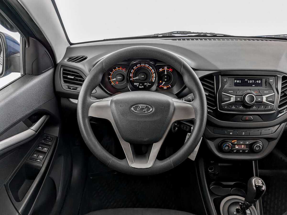 Lada (ВАЗ) Vesta с пробегом — 2017 год. Фото: #16