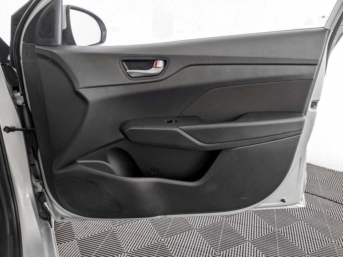 Hyundai Solaris с пробегом — 2019 год. Фото: #18