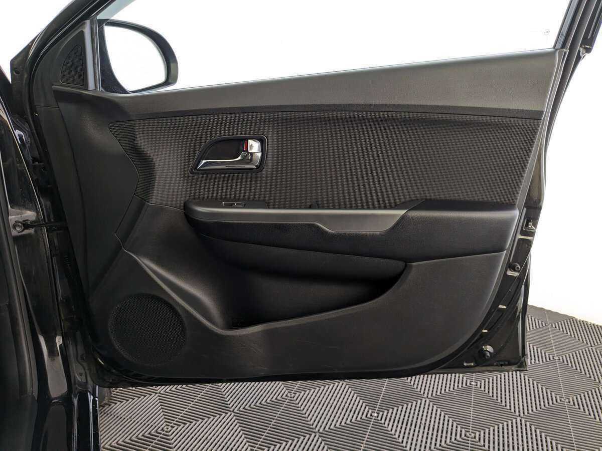 Kia Rio с пробегом — 2014 год. Фото: #19