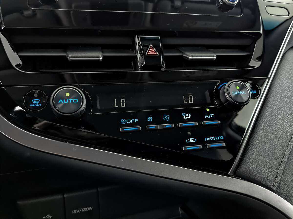 Toyota Camry с пробегом — 2022 год. Фото: #21