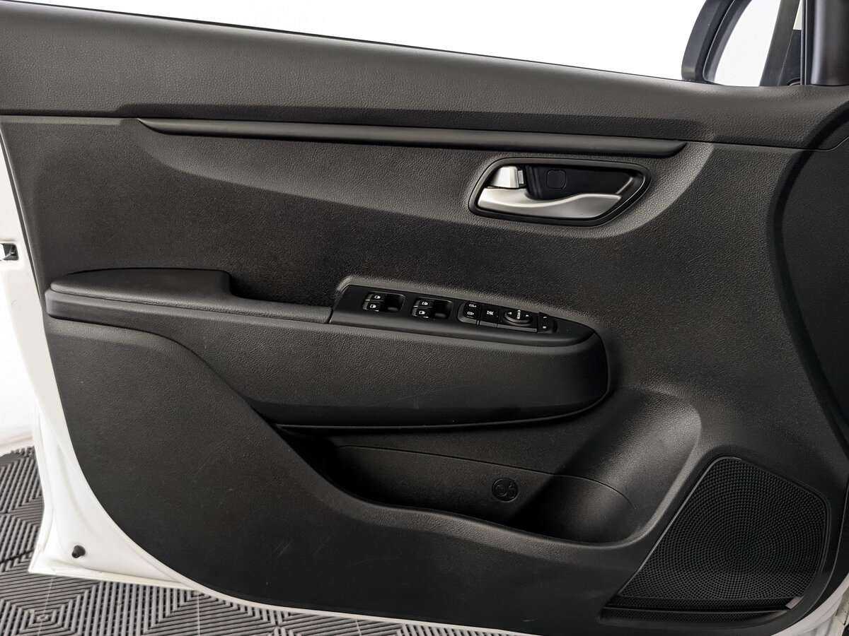 Kia Rio с пробегом — 2021 год. Фото: #14