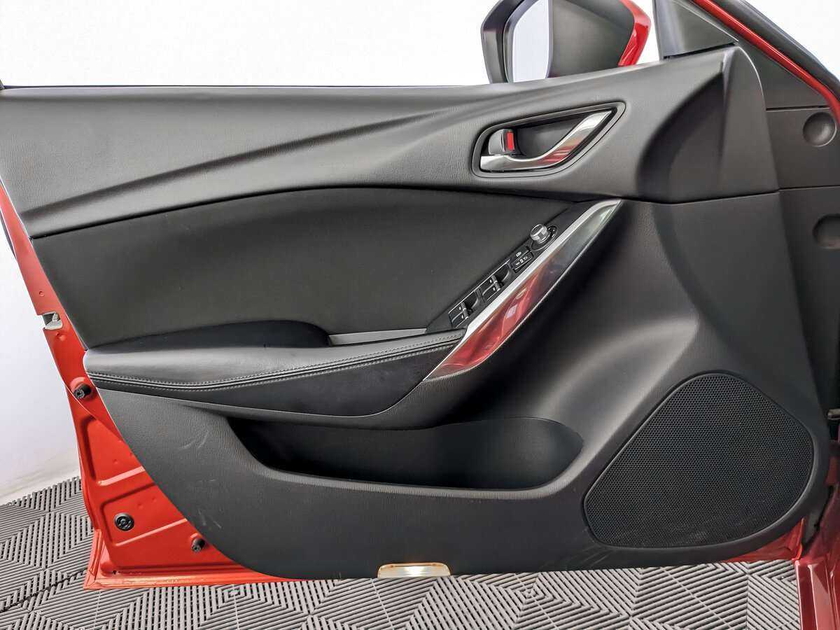 Mazda 6 с пробегом — 2018 год. Фото: #18