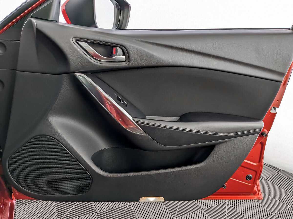 Mazda 6 с пробегом — 2018 год. Фото: #23