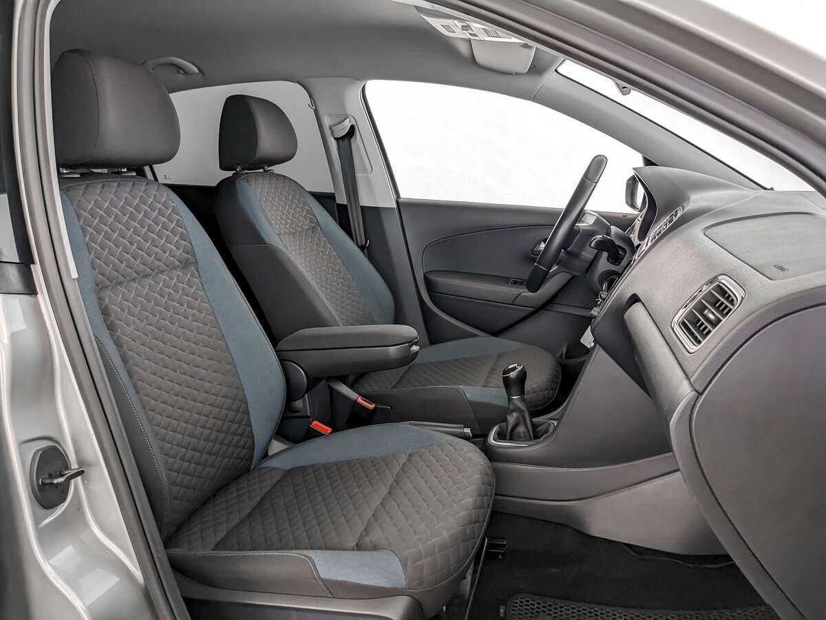 Volkswagen Polo с пробегом — 2019 год. Фото: #21