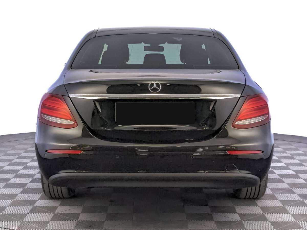 Mercedes-Benz E-Класс с пробегом — 2018 год. Фото: #5