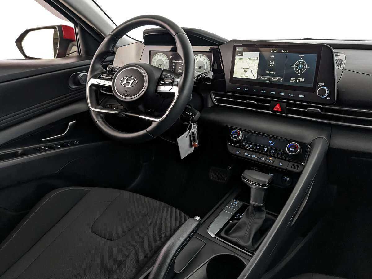Hyundai Elantra с пробегом — 2021 год. Фото: #21