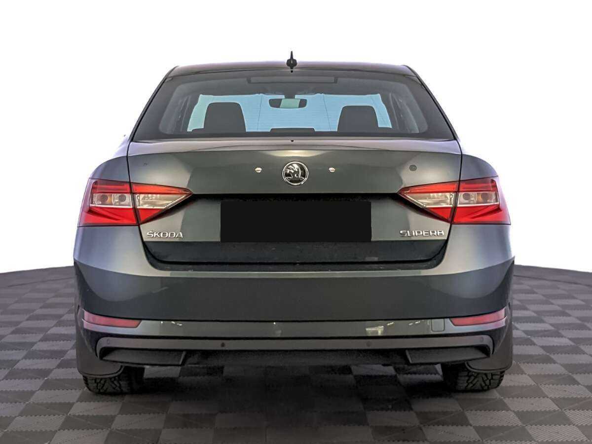 Skoda Superb с пробегом — 2019 год. Фото: #5