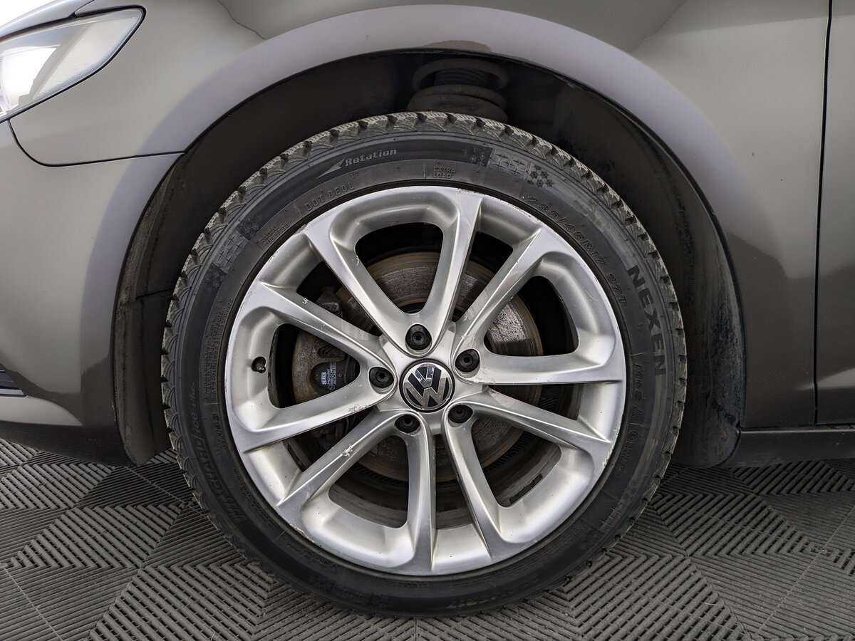 Volkswagen Passat CC с пробегом — 2012 год. Фото: #10