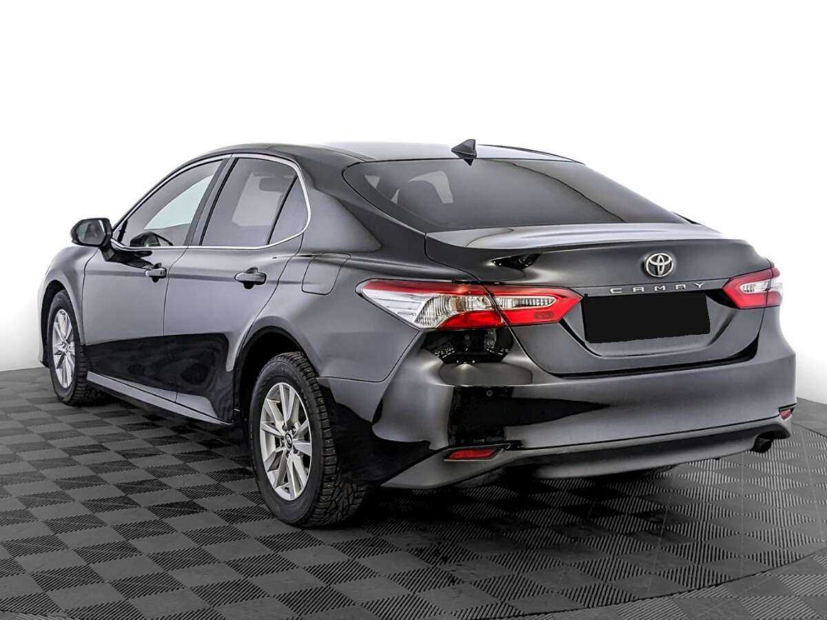 Toyota Camry с пробегом — 2019 год. Фото: #6