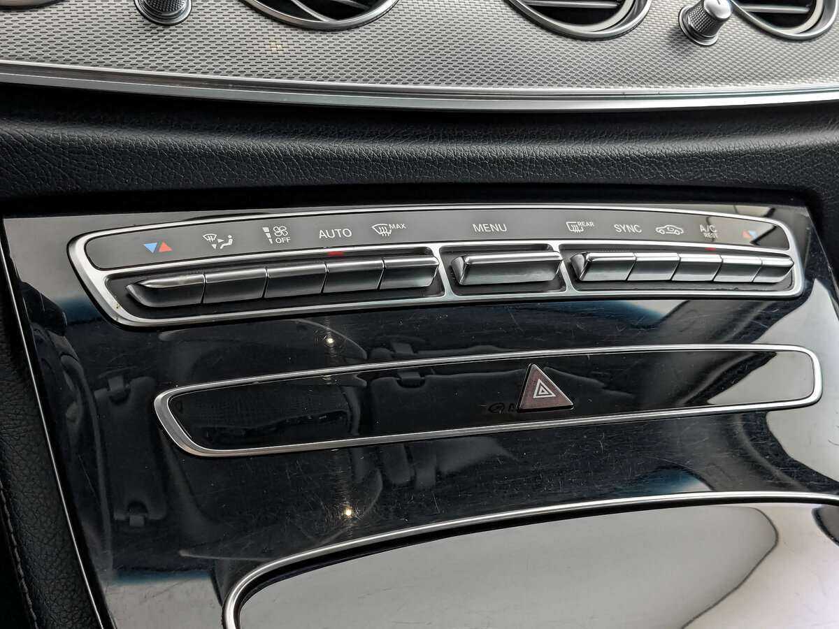 Mercedes-Benz E-Класс с пробегом — 2018 год. Фото: #20