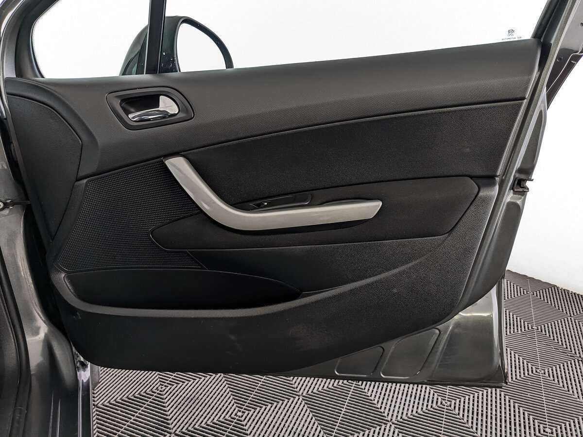 Peugeot 408 с пробегом — 2013 год. Фото: #24