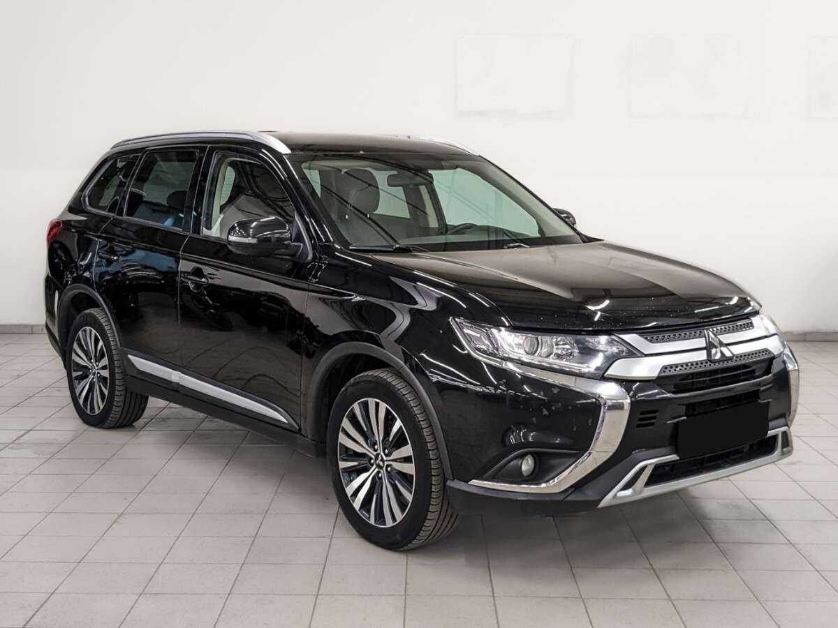 Mitsubishi Outlander с пробегом — 2020 год. Фото: #2
