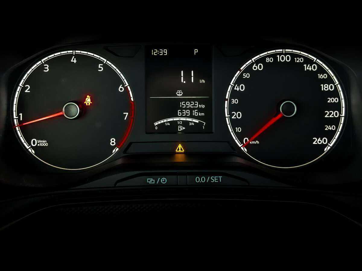 Volkswagen Polo с пробегом — 2020 год. Фото: #12