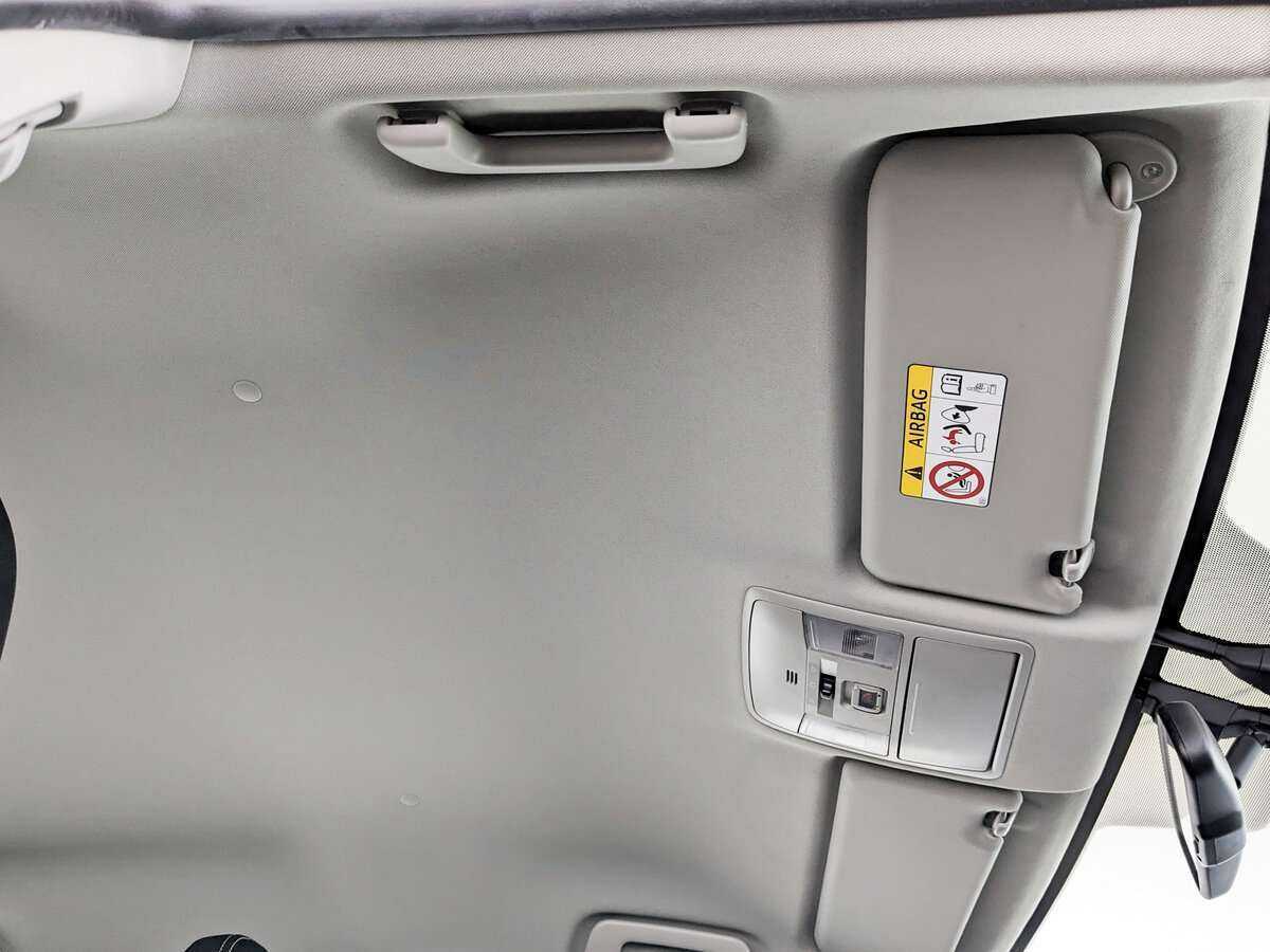 Toyota RAV4 с пробегом — 2019 год. Фото: #17