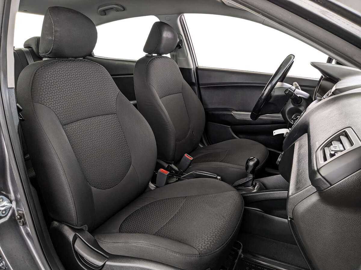 Kia Rio с пробегом — 2017 год. Фото: #17