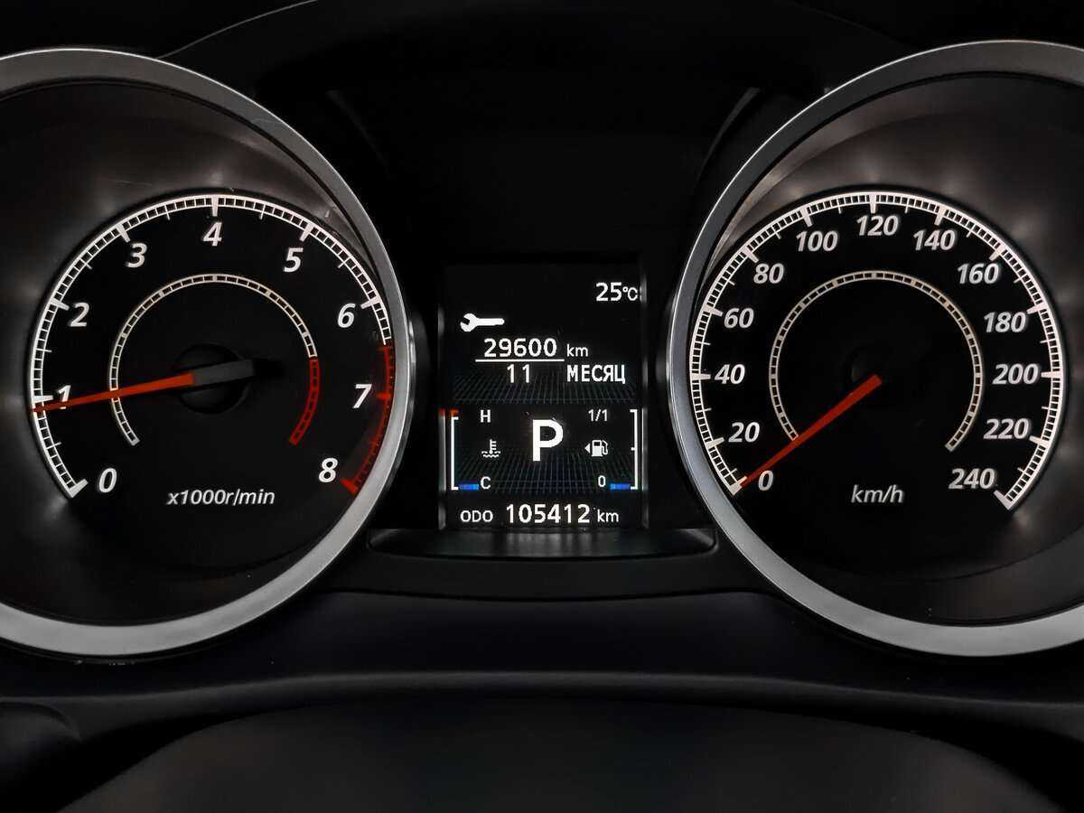 Mitsubishi Lancer с пробегом — 2015 год. Фото: #10