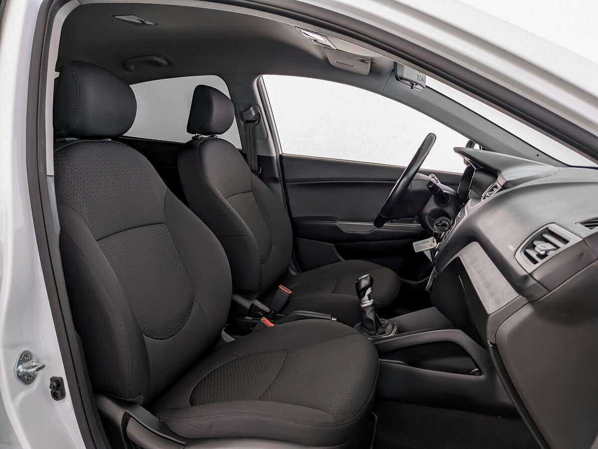 Kia Rio с пробегом — 2016 год. Фото: #17