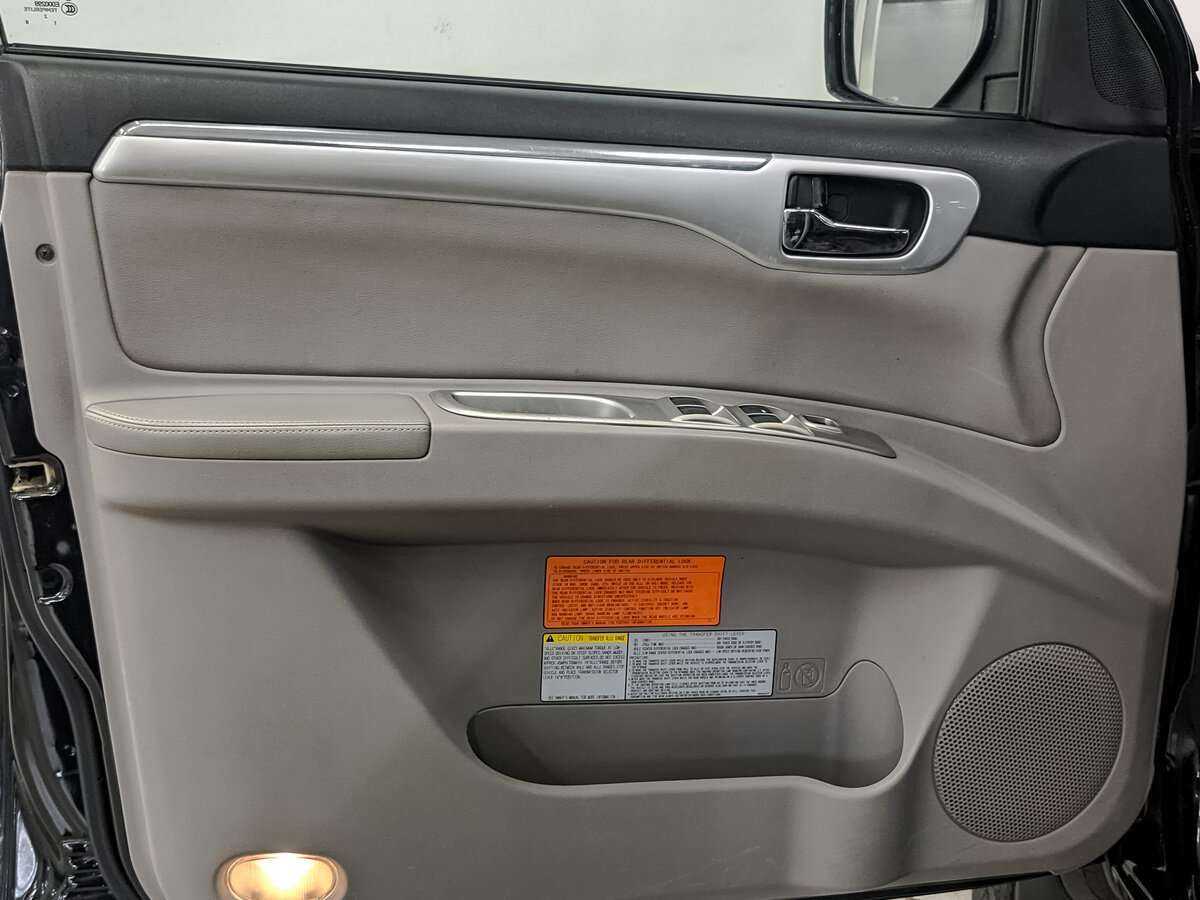 Mitsubishi Pajero Sport с пробегом — 2012 год. Фото: #14