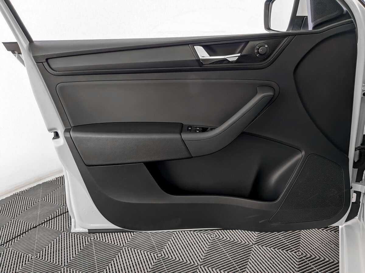 Skoda Rapid с пробегом — 2017 год. Фото: #14