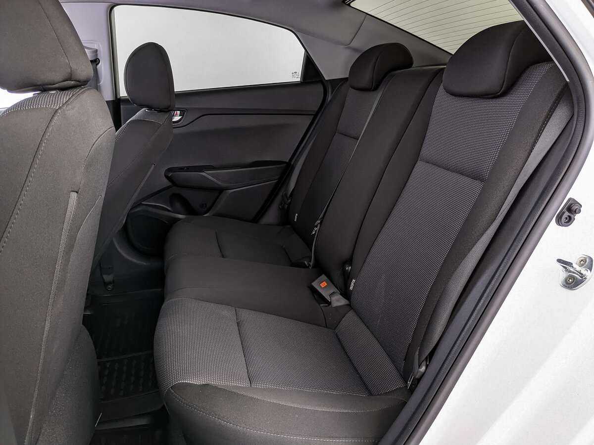 Hyundai Solaris с пробегом — 2020 год. Фото: #17