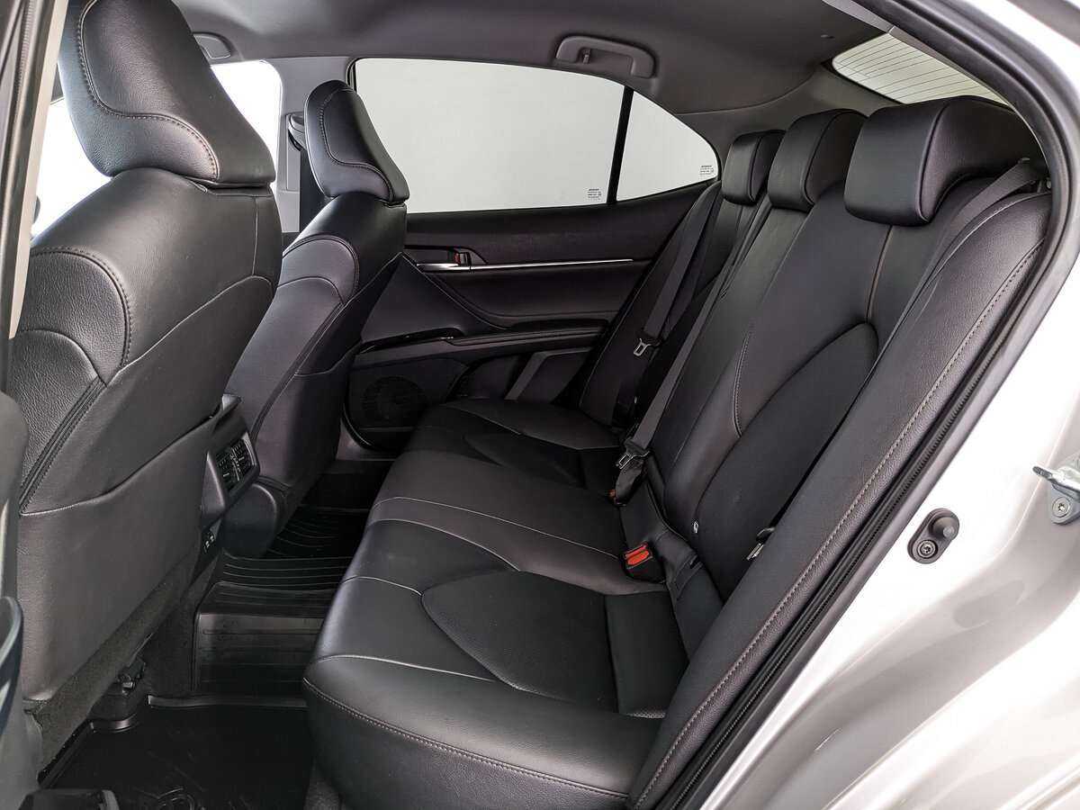 Toyota Camry с пробегом — 2020 год. Фото: #17