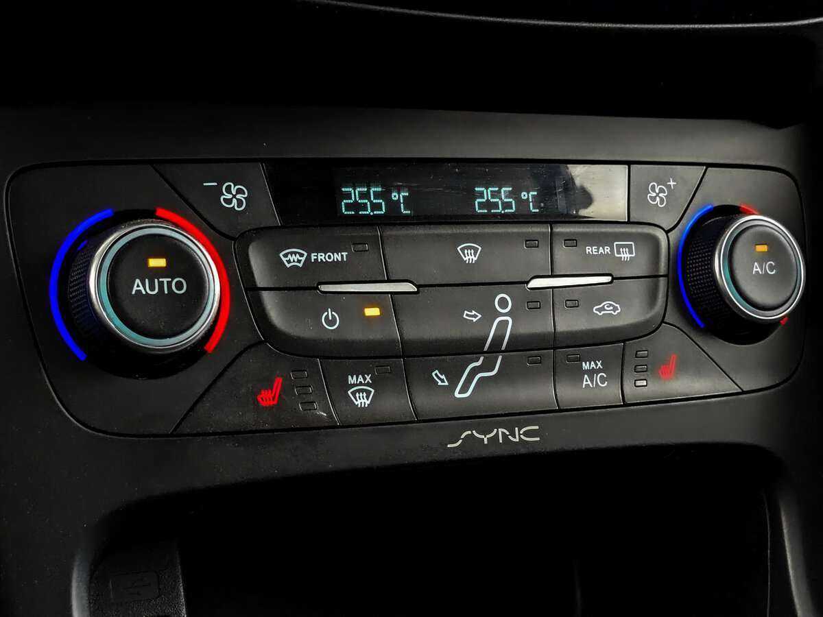 Ford Focus с пробегом — 2015 год. Фото: #20