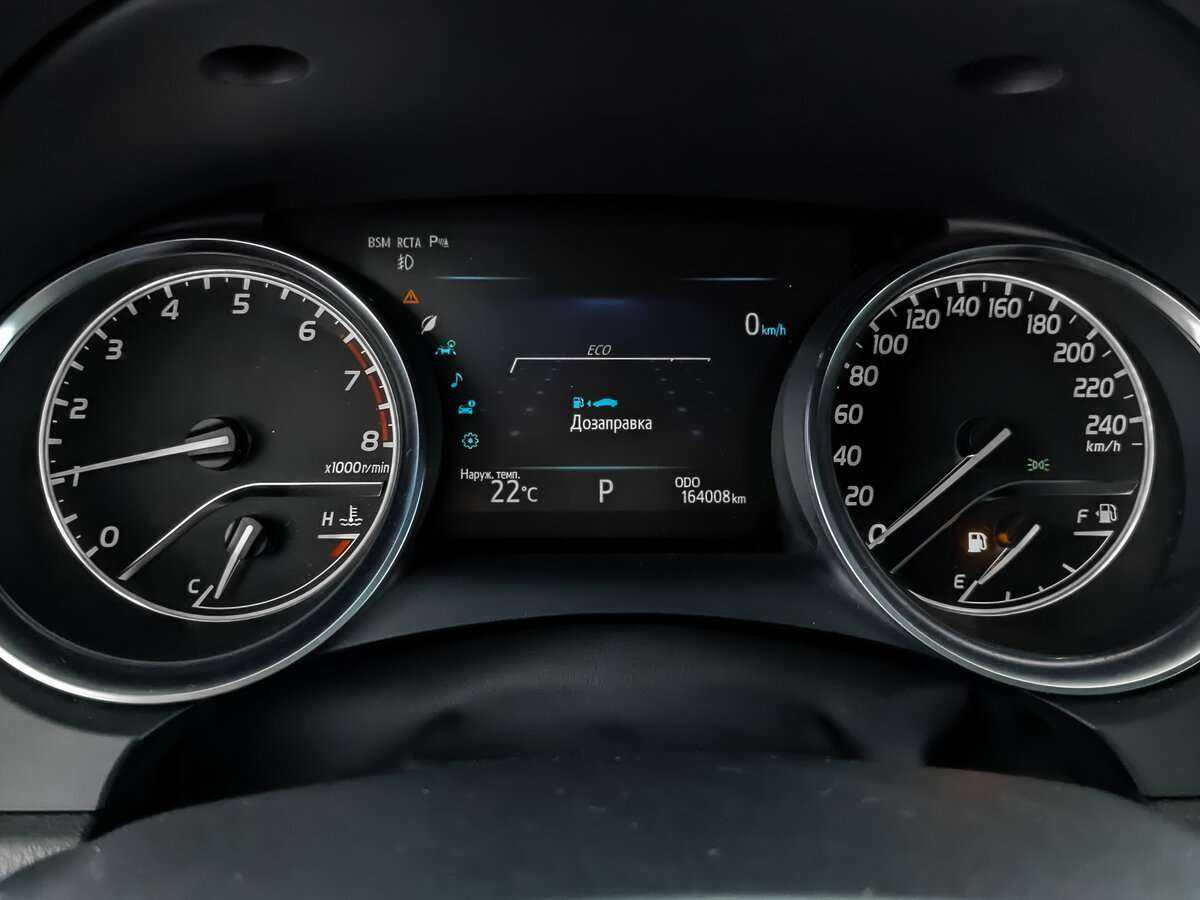 Toyota Camry с пробегом — 2018 год. Фото: #12