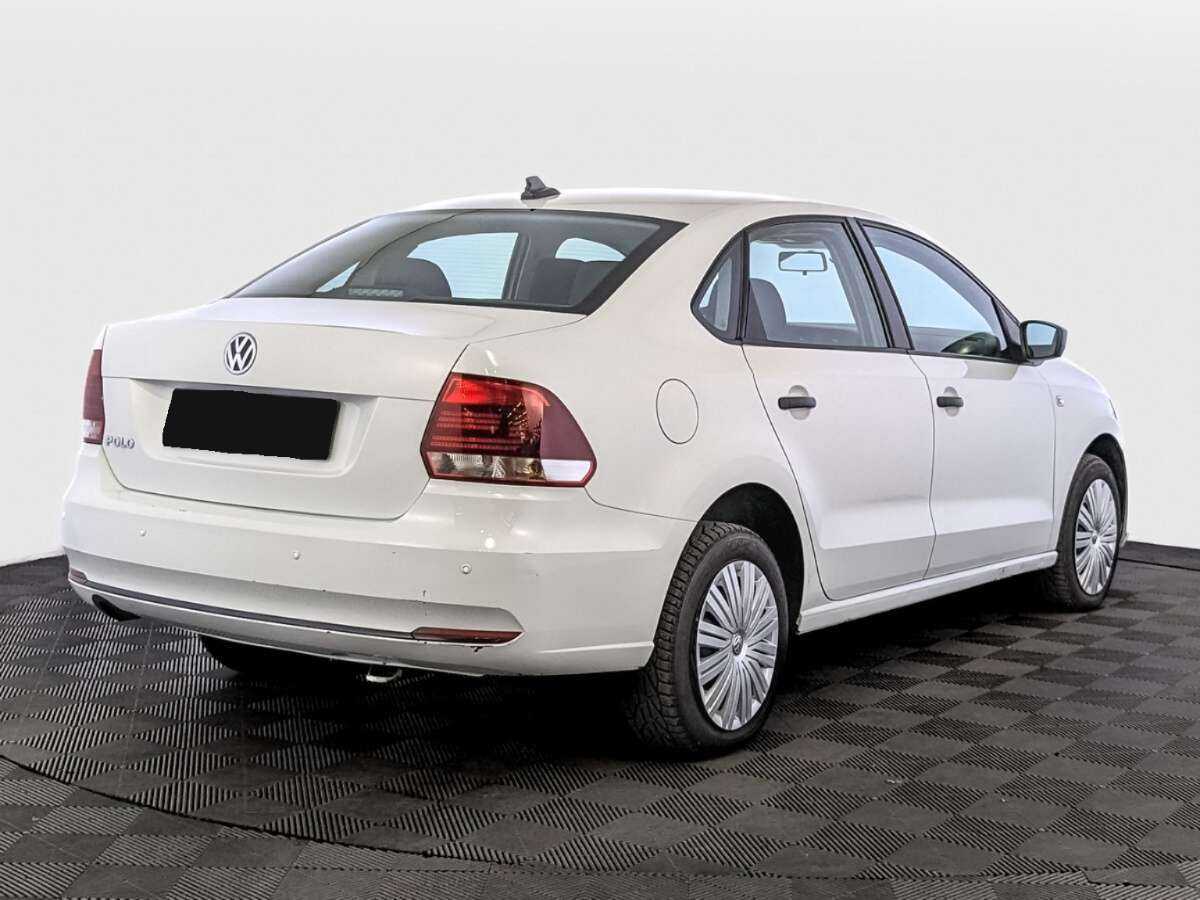 Volkswagen Polo с пробегом — 2018 год. Фото: #4