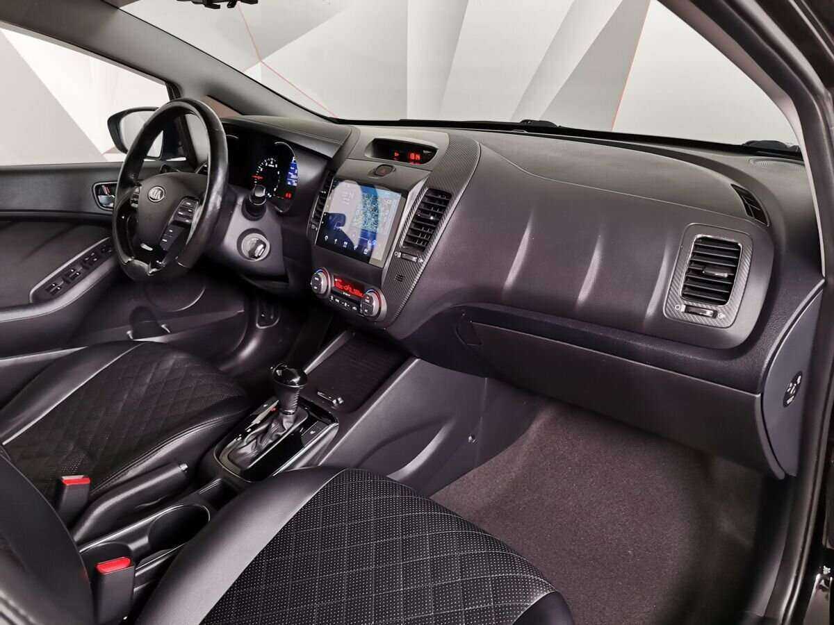 Kia Cerato с пробегом — 2017 год. Фото: #9