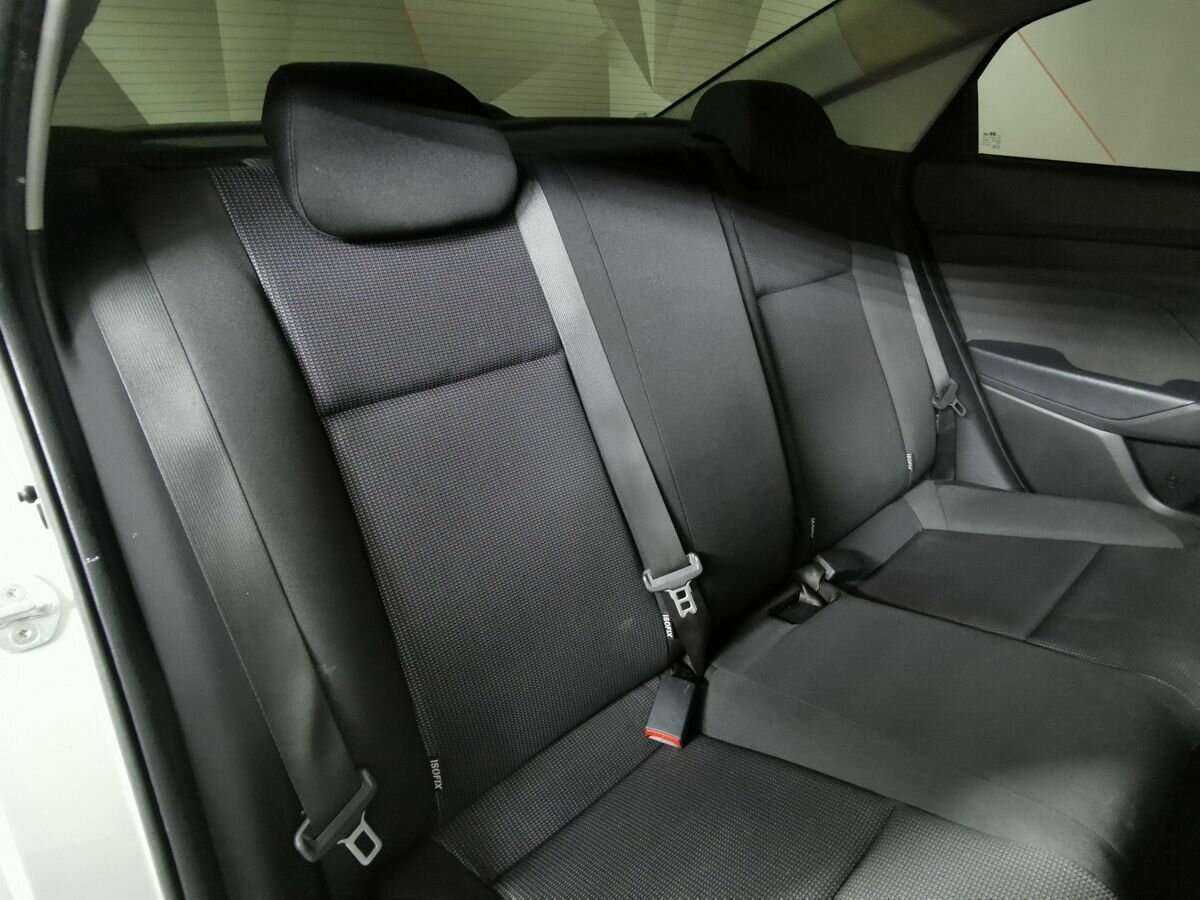 Hyundai Solaris с пробегом — 2017 год. Фото: #12