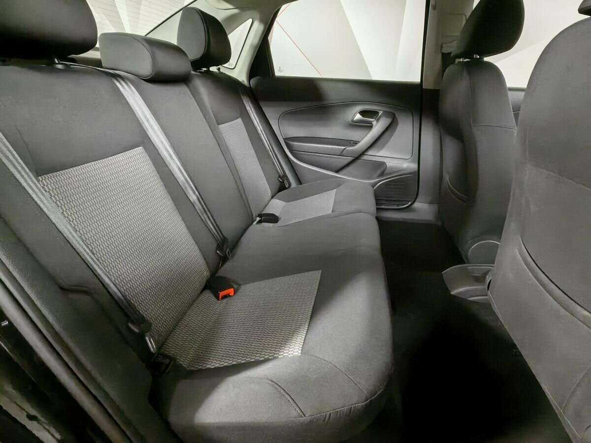 Volkswagen Polo с пробегом — 2013 год. Фото: #11