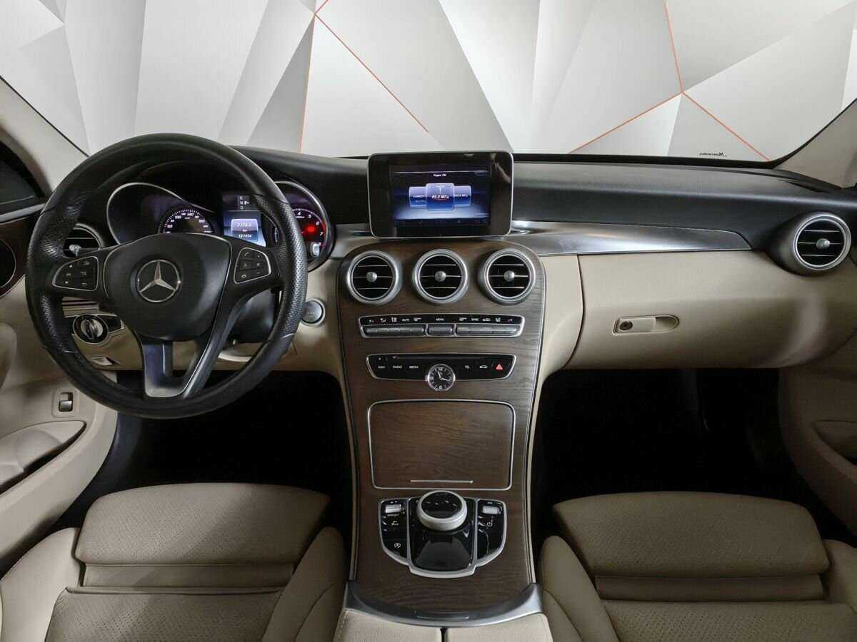 Mercedes-Benz C-Класс с пробегом — 2015 год. Фото: #9
