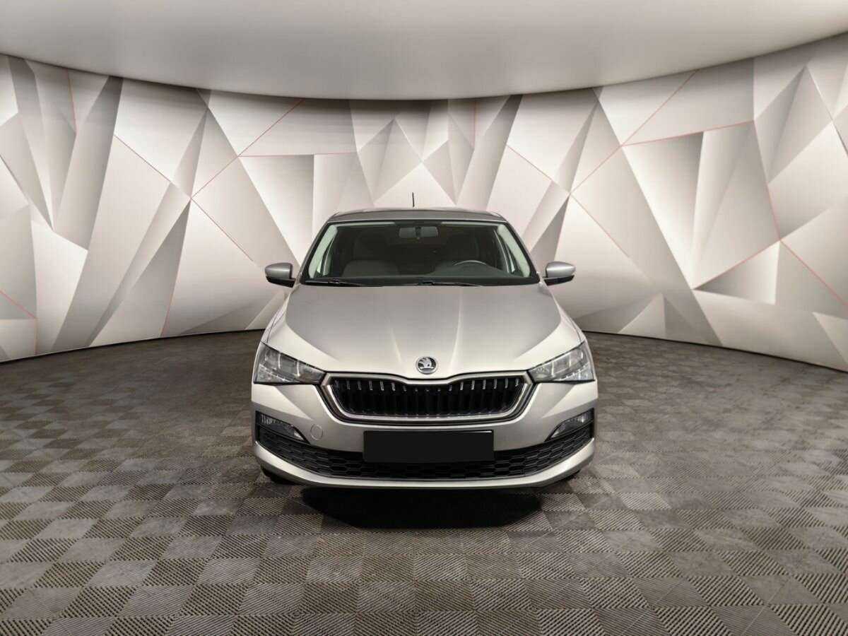 Skoda Rapid с пробегом — 2021 год. Фото: #6