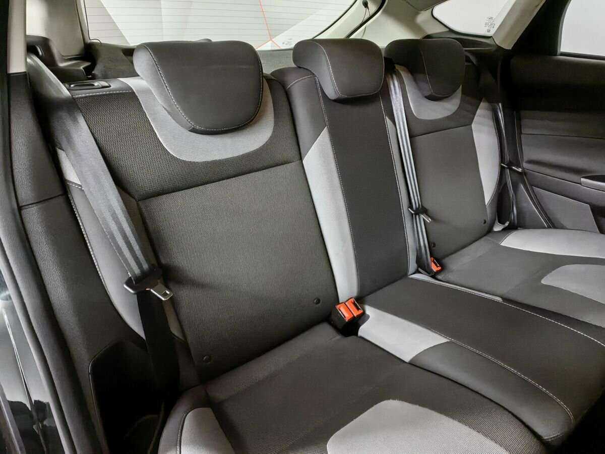 Ford Focus с пробегом — 2012 год. Фото: #12