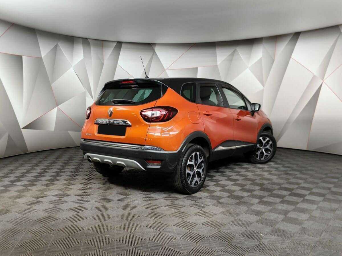 Renault Kaptur с пробегом — 2017 год. Фото: #1