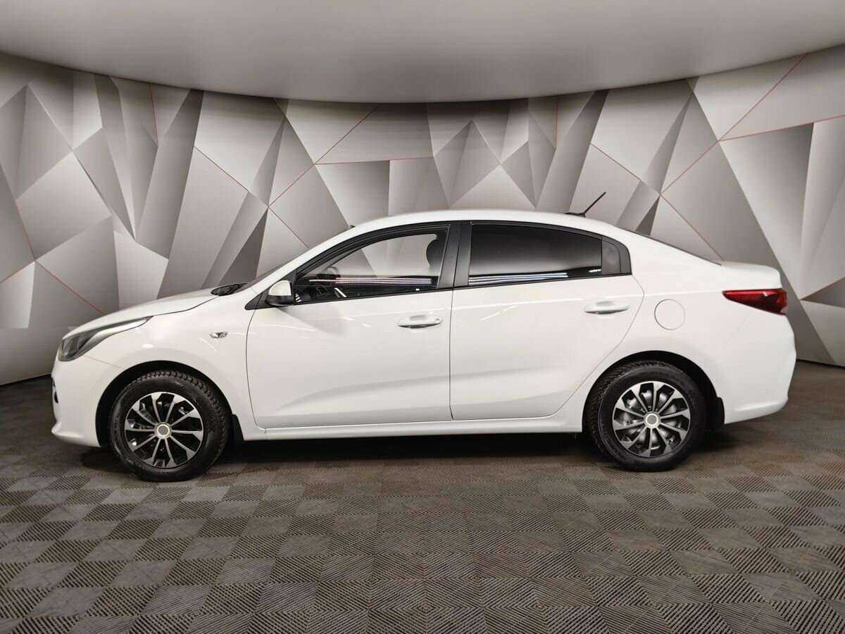 Kia Rio с пробегом — 2017 год. Фото: #4