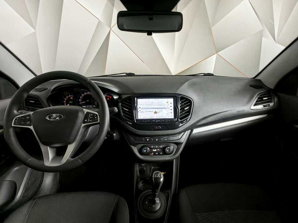 Lada (ВАЗ) Vesta с пробегом — 2018 год. Фото: #8